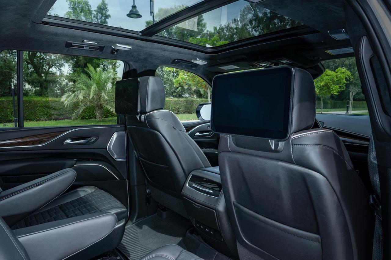 Cadillac Escalade V