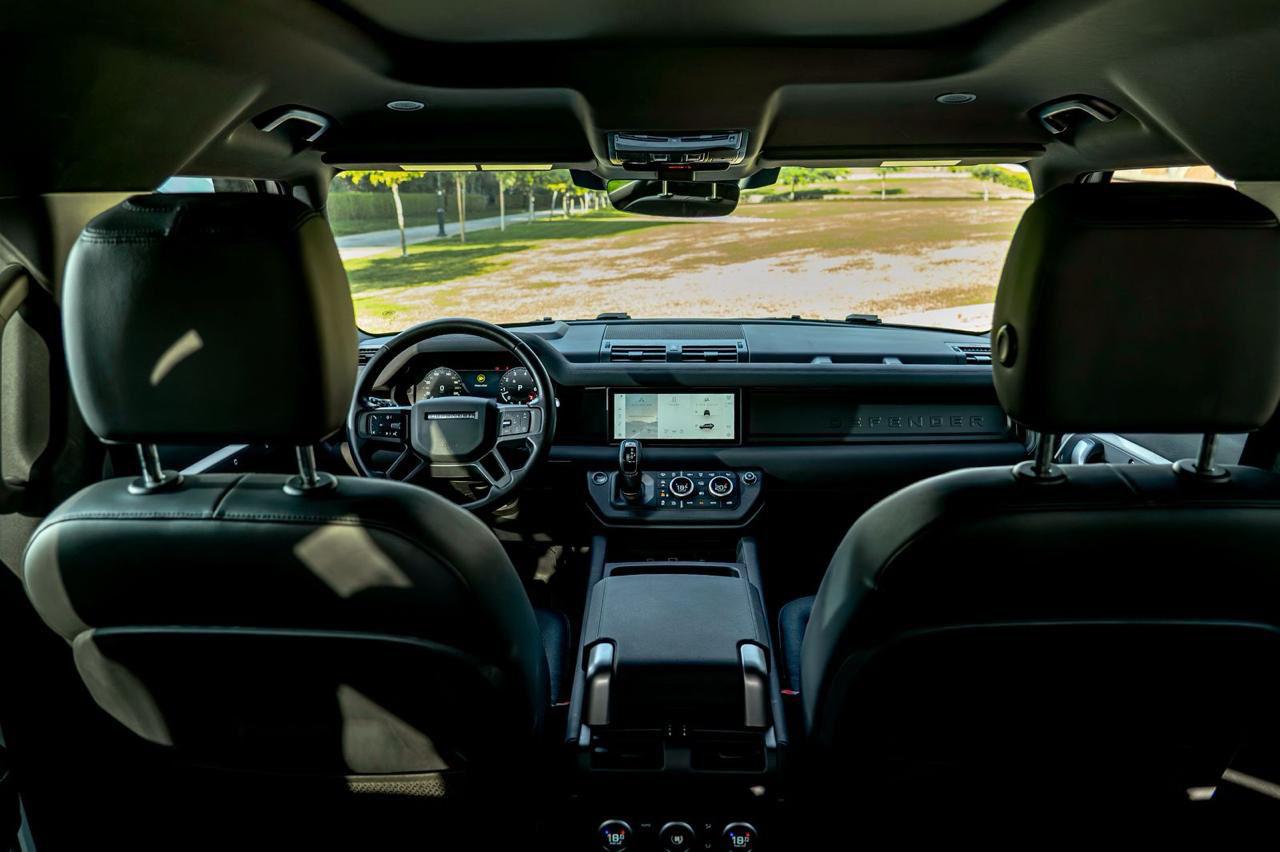 Land Rover Defender 110