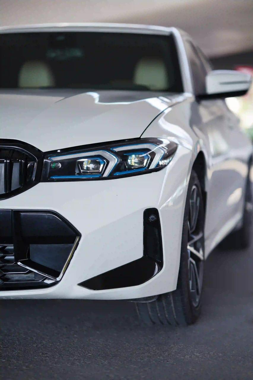 BMW 328I