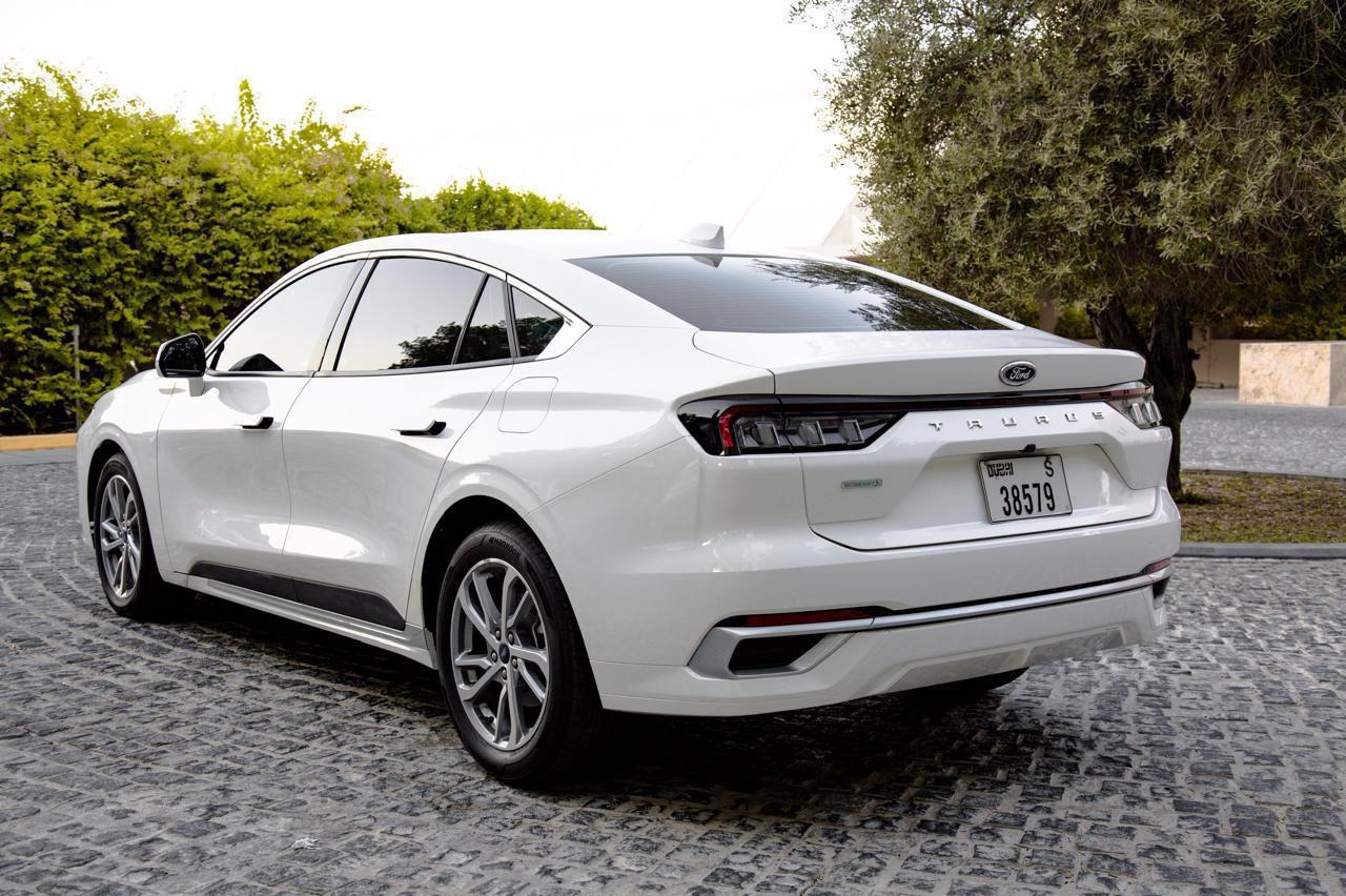 Ford Taurus
