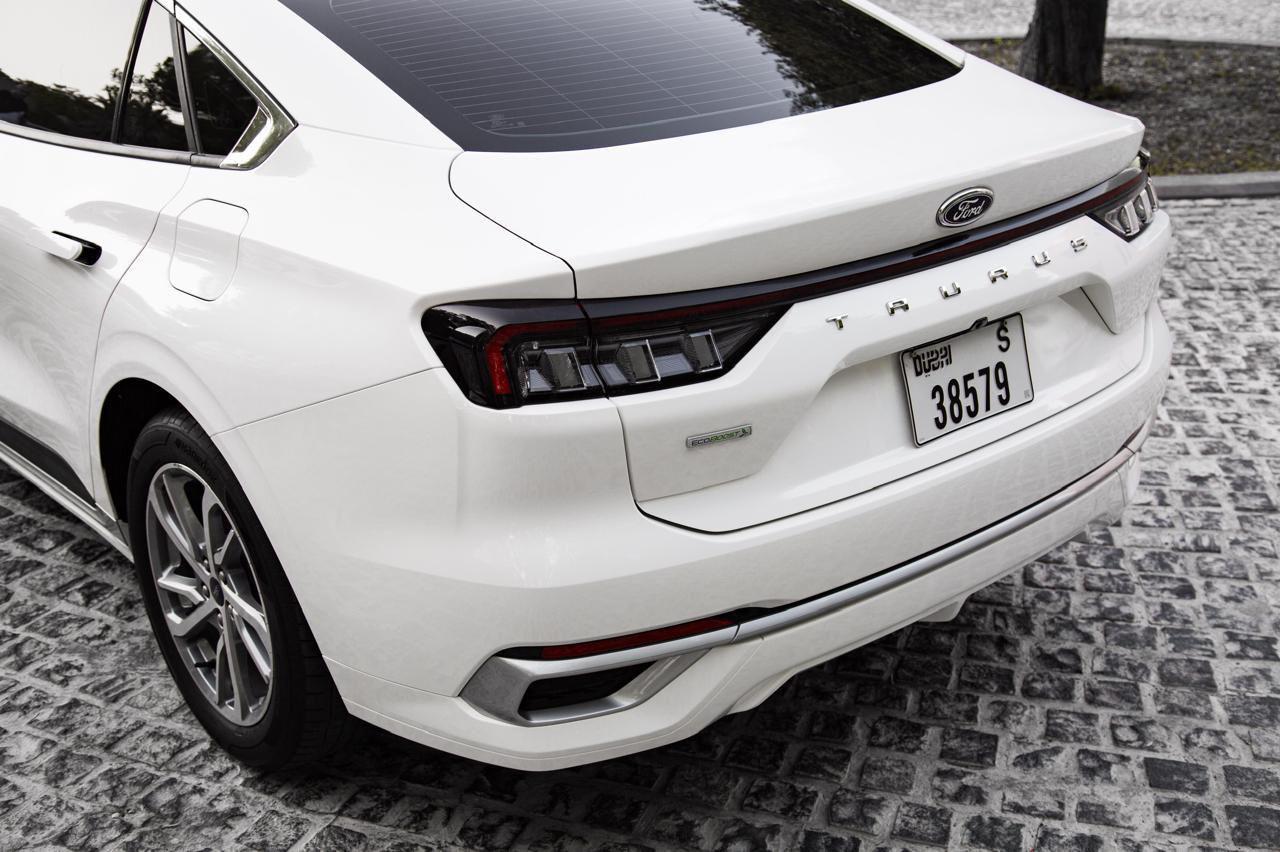 Ford Taurus